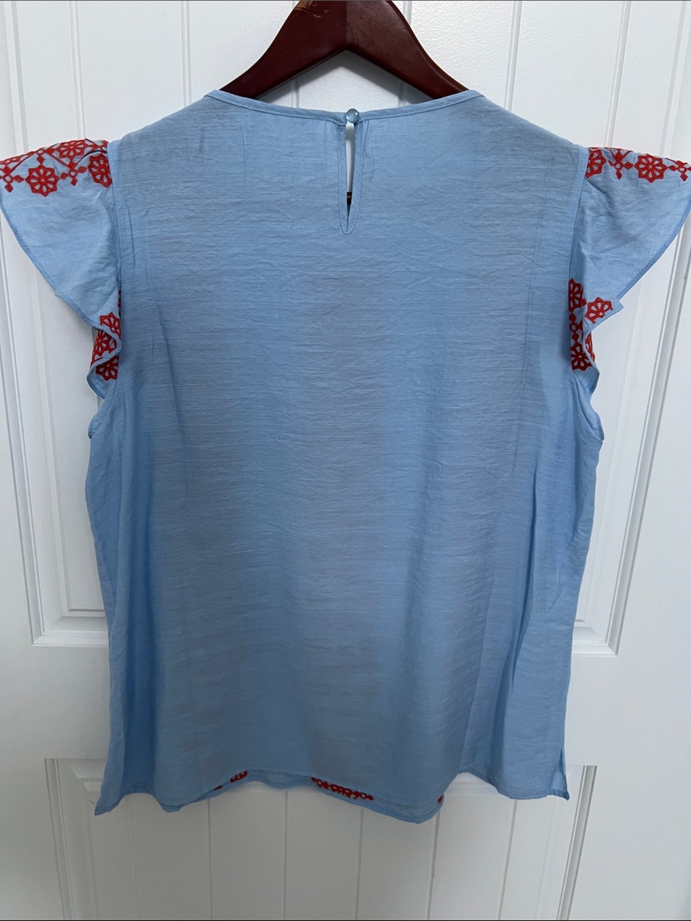 THML Light Blue Embroidered Flutter Sleeve Blouse Size Large - Picture 6 of 9